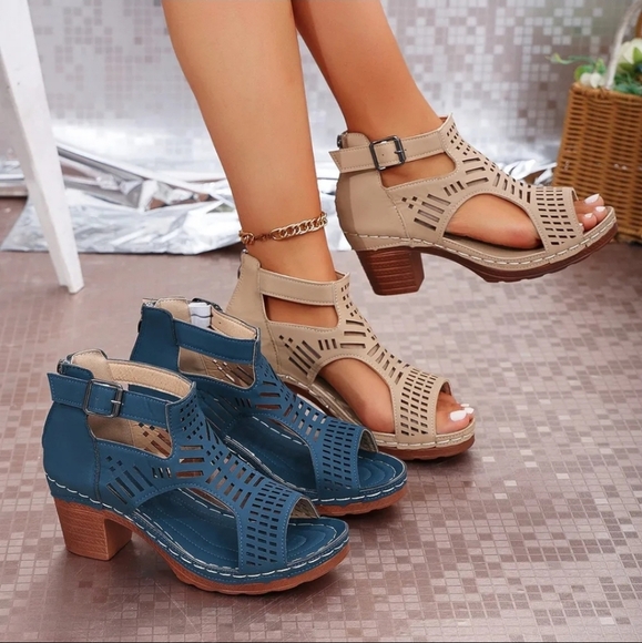 Open Toe Block Heel Sandals - Picture 1 of 6